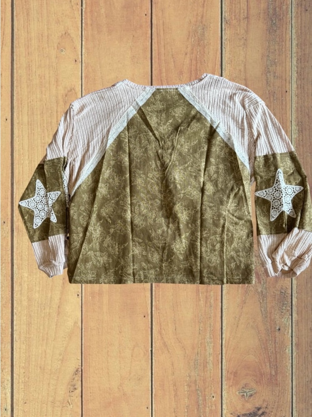 POL Starry Wanderer Star Patch Slouchy Boho Mixed Knit V-Neck Top- Large NWT - Picture 3 of 16